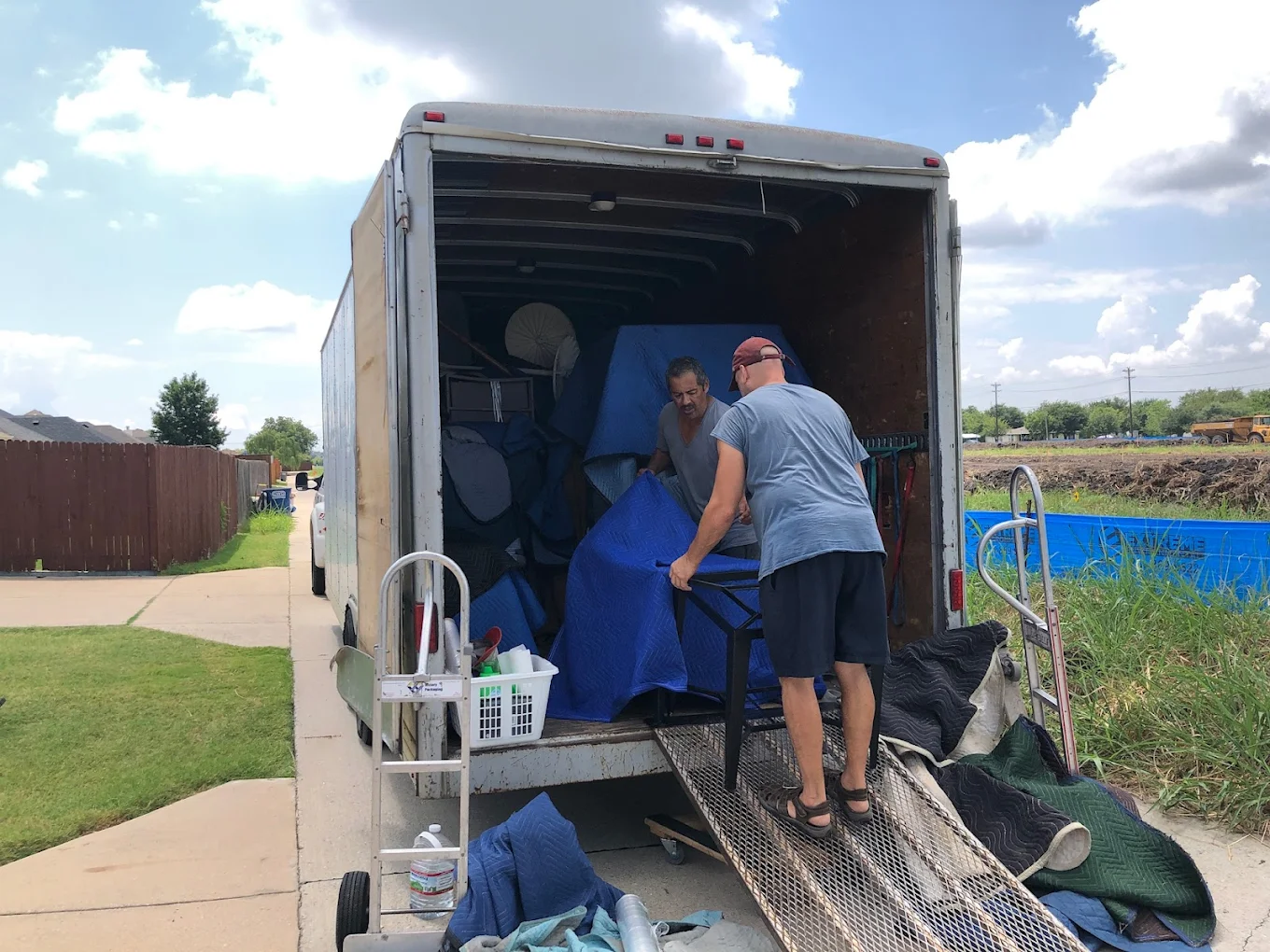 Same-Day Moving Services in Euless, TX: Is It Worth It?

